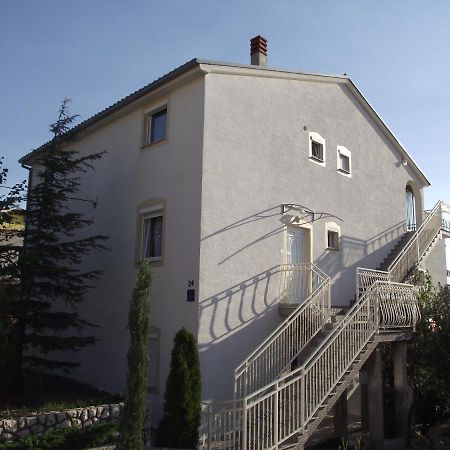Apartments With A Parking Space Novi Vinodolski - 15823 Bagian luar foto