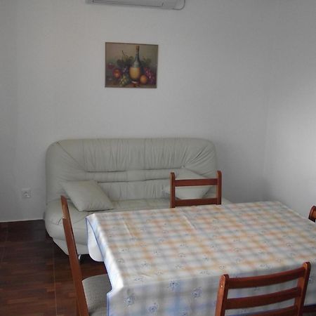 Apartments With A Parking Space Novi Vinodolski - 15823 Ruang foto
