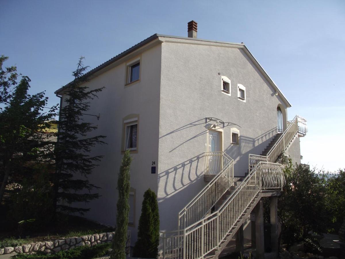 Apartments With A Parking Space Novi Vinodolski - 15823 Bagian luar foto